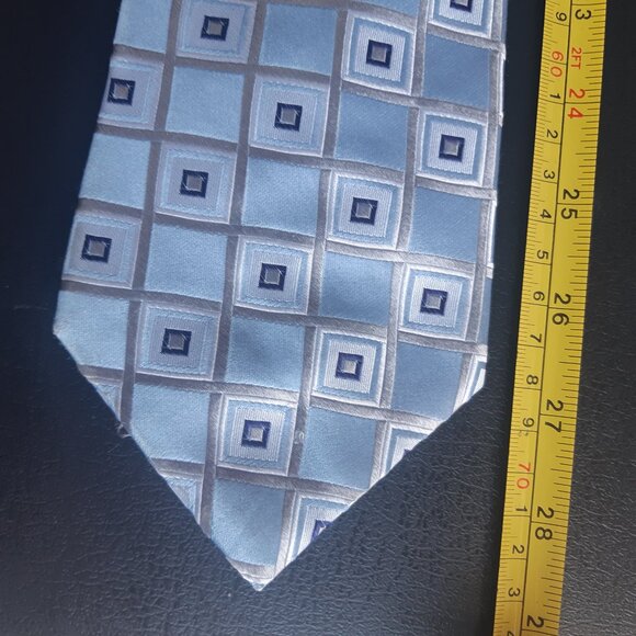 City of London Light Blue w/ Square Pattern 100% Silk Necktie - Picture 9 of 10